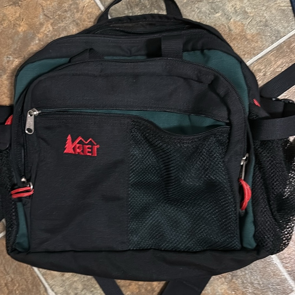 REI hiking lumbar saddle bag, waistpack, Fanny pack. - Picture 9 of 9